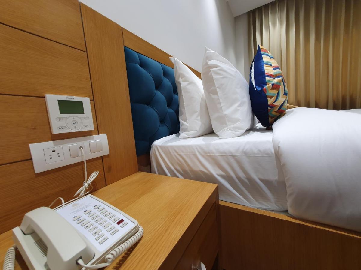 Hotel Classio Royale Амритсар Екстериор снимка